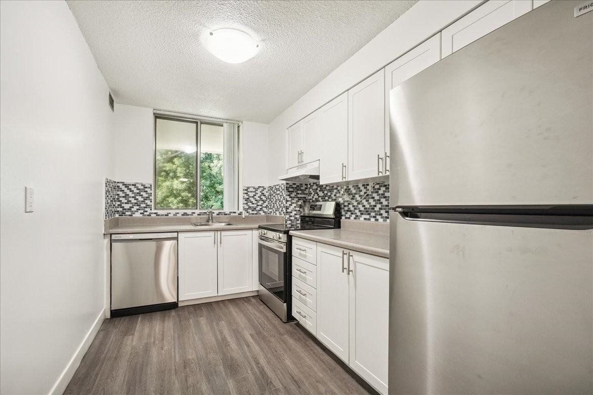 Rathburn Apartments - Photo 7 of 50