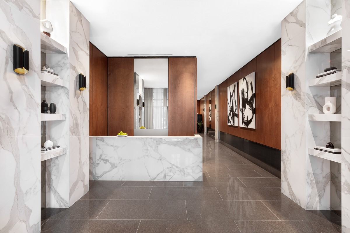 LA MONTAGNE Upscale Apartments - Photo 3 of 50