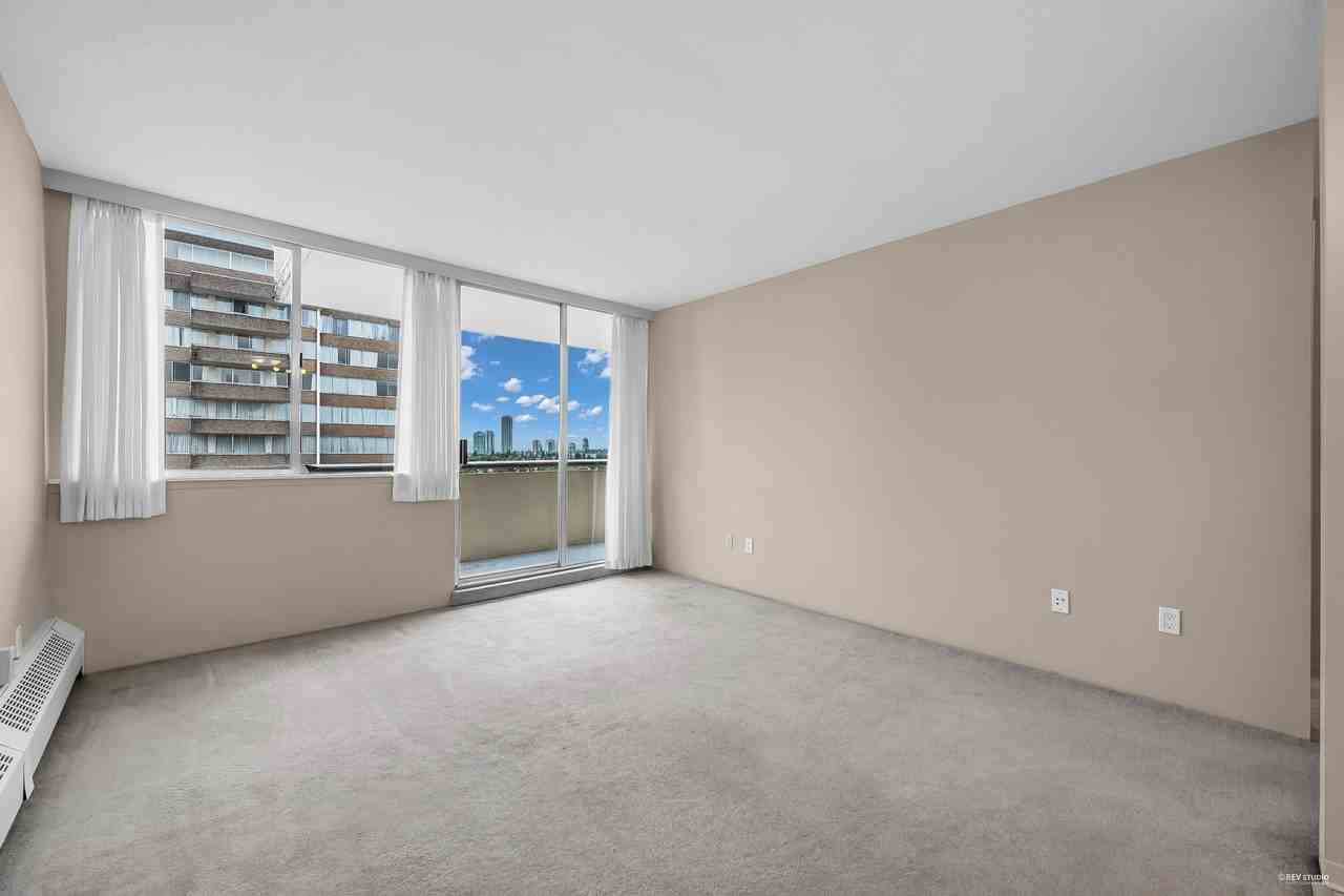 ED. HAMILTON - Photo 2 of 4