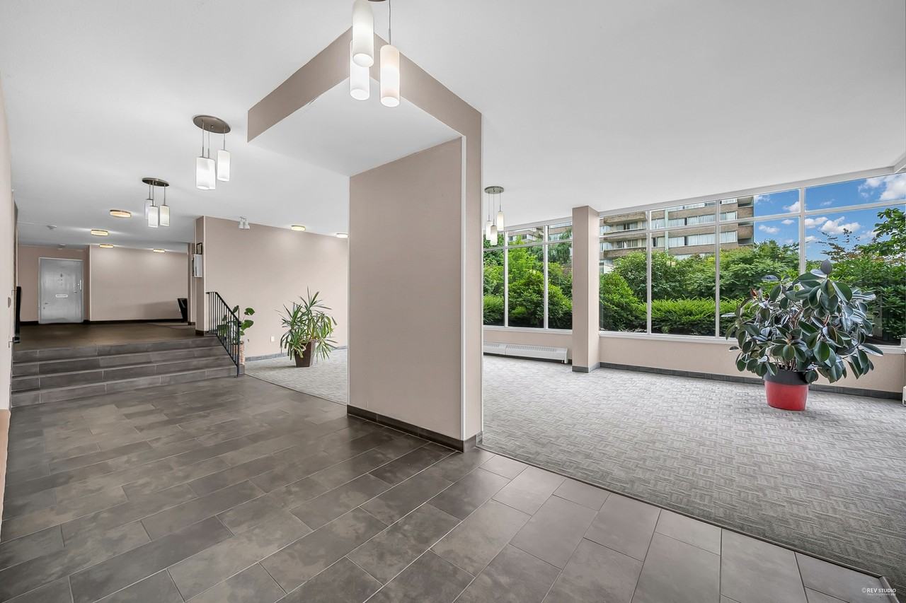 ED. HAMILTON - Photo 3 of 4