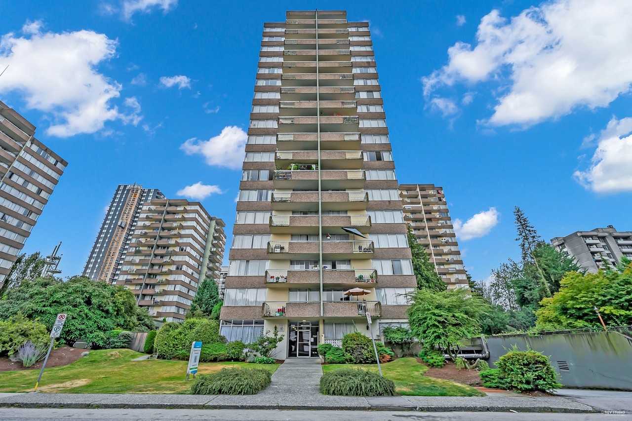 ED. ROYAL - Photo 2 of 50