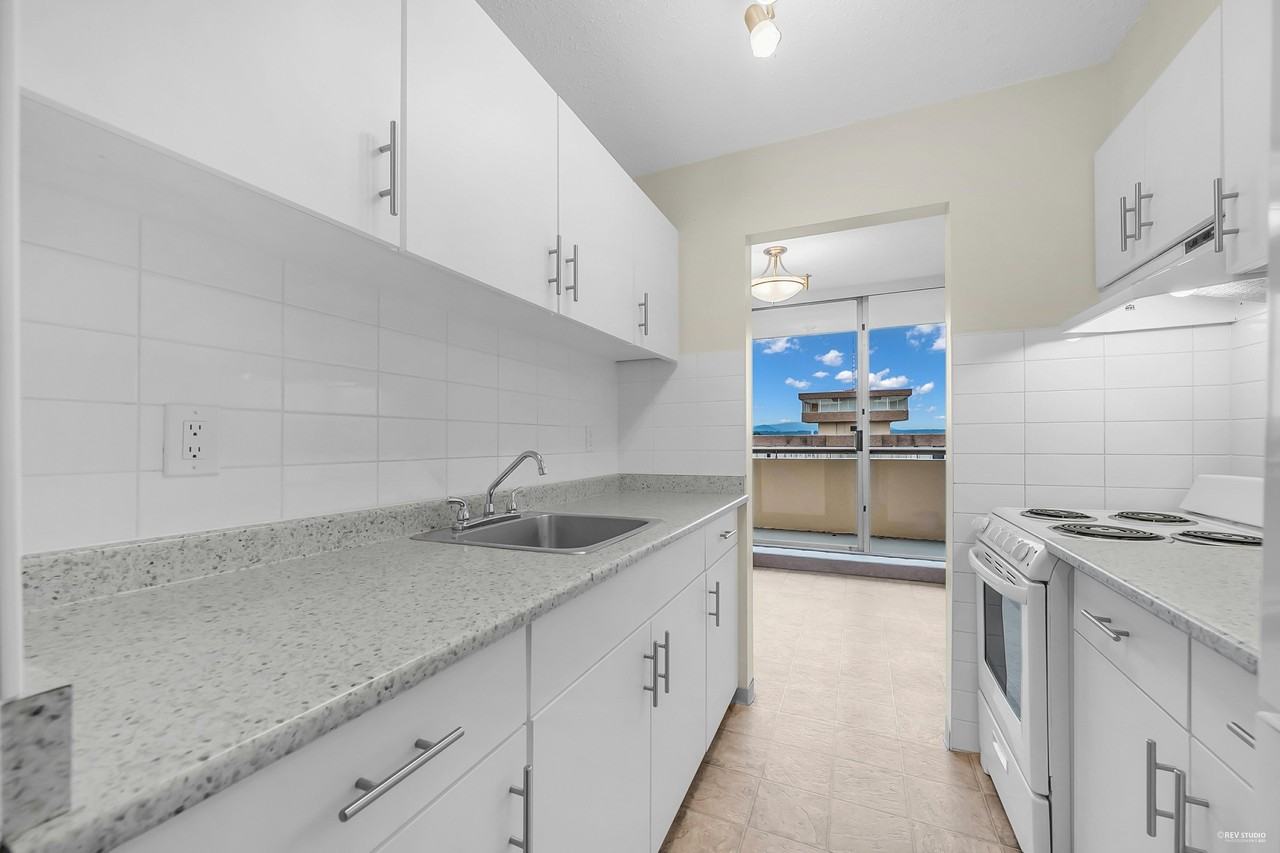 ED. ROYAL - Photo 5 of 50