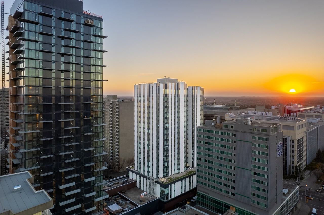 Laurent Student Housing - Photo 2 of 17