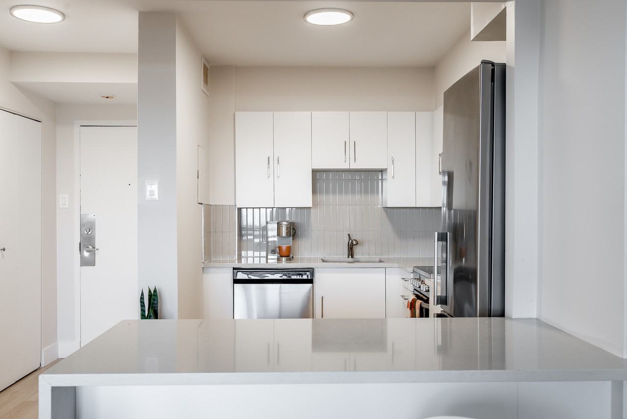 Highline - Photo 6 of 50