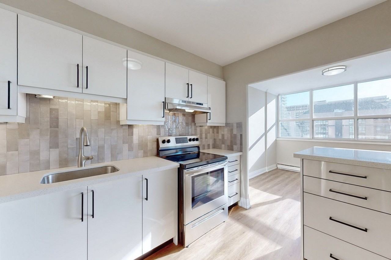 40 & 60 Pleasant Blvd - Photo 5 of 50