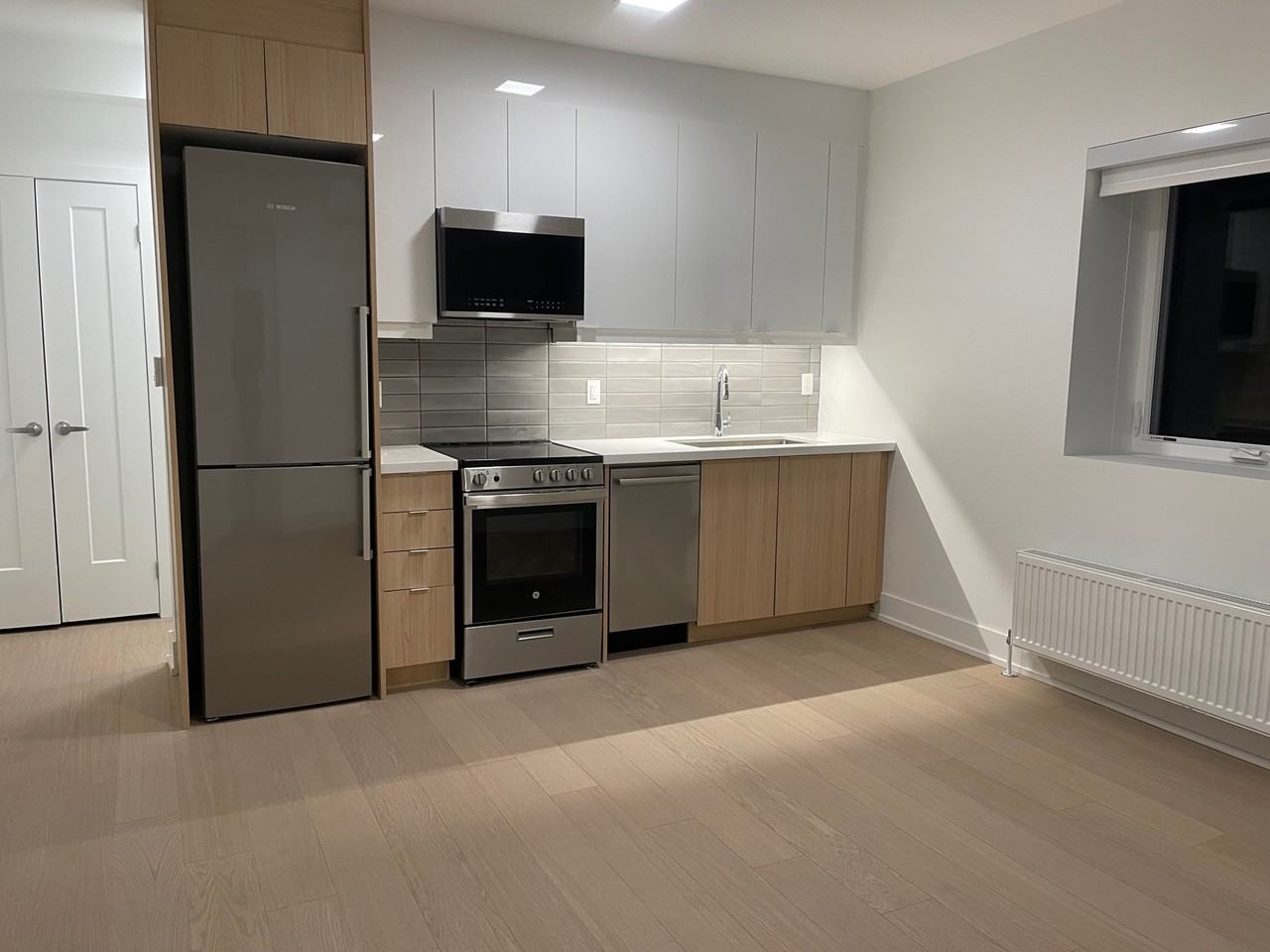 320 Roncesvalles Avenue - Photo 4 of 11