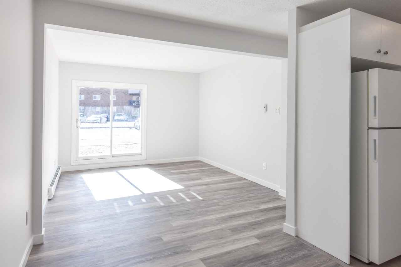 Hungerford Gate - Photo 7 of 9