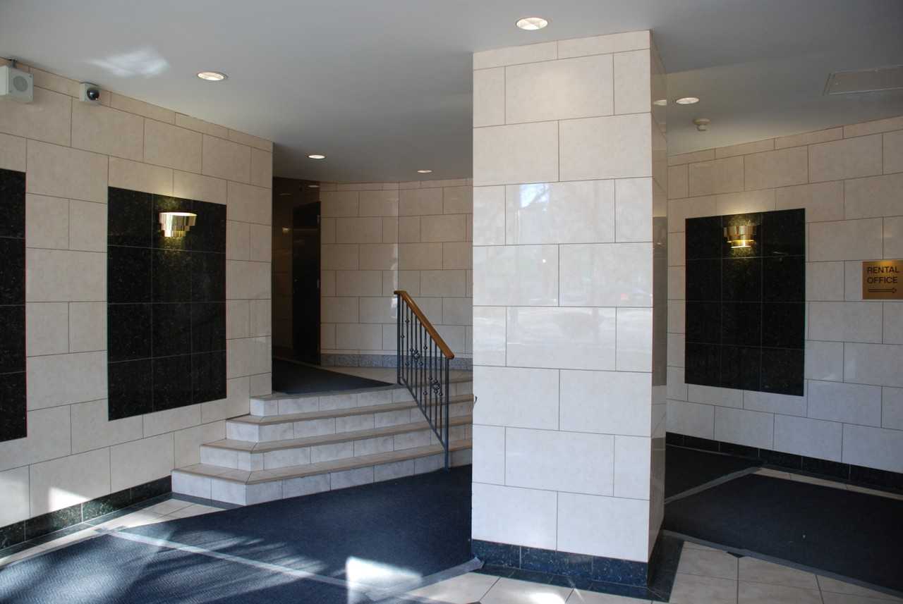 650 Parliament Street Residences - Photo 5 of 29