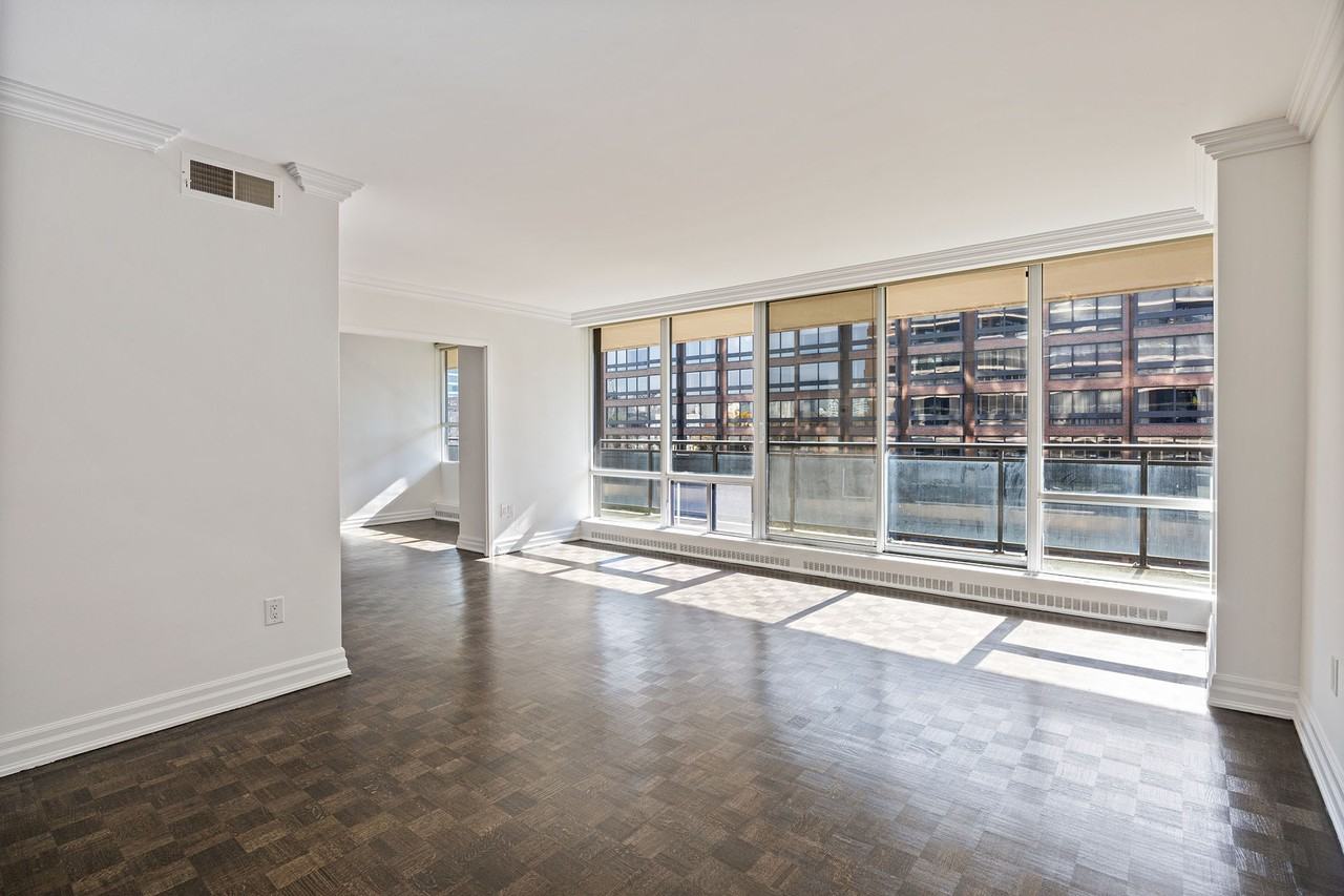 50 Prince Arthur - Photo 2 of 26