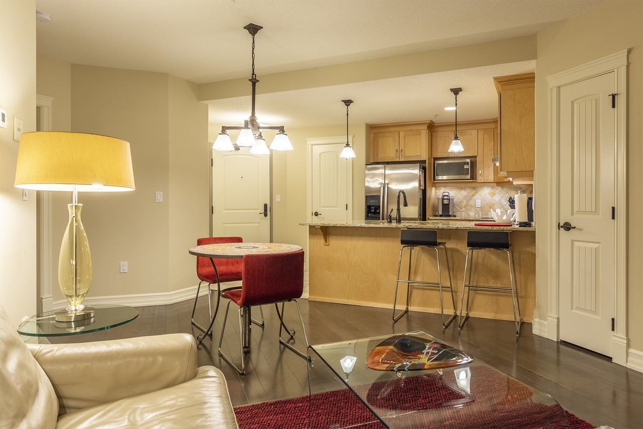 Meridian Suites - Photo 2 of 22