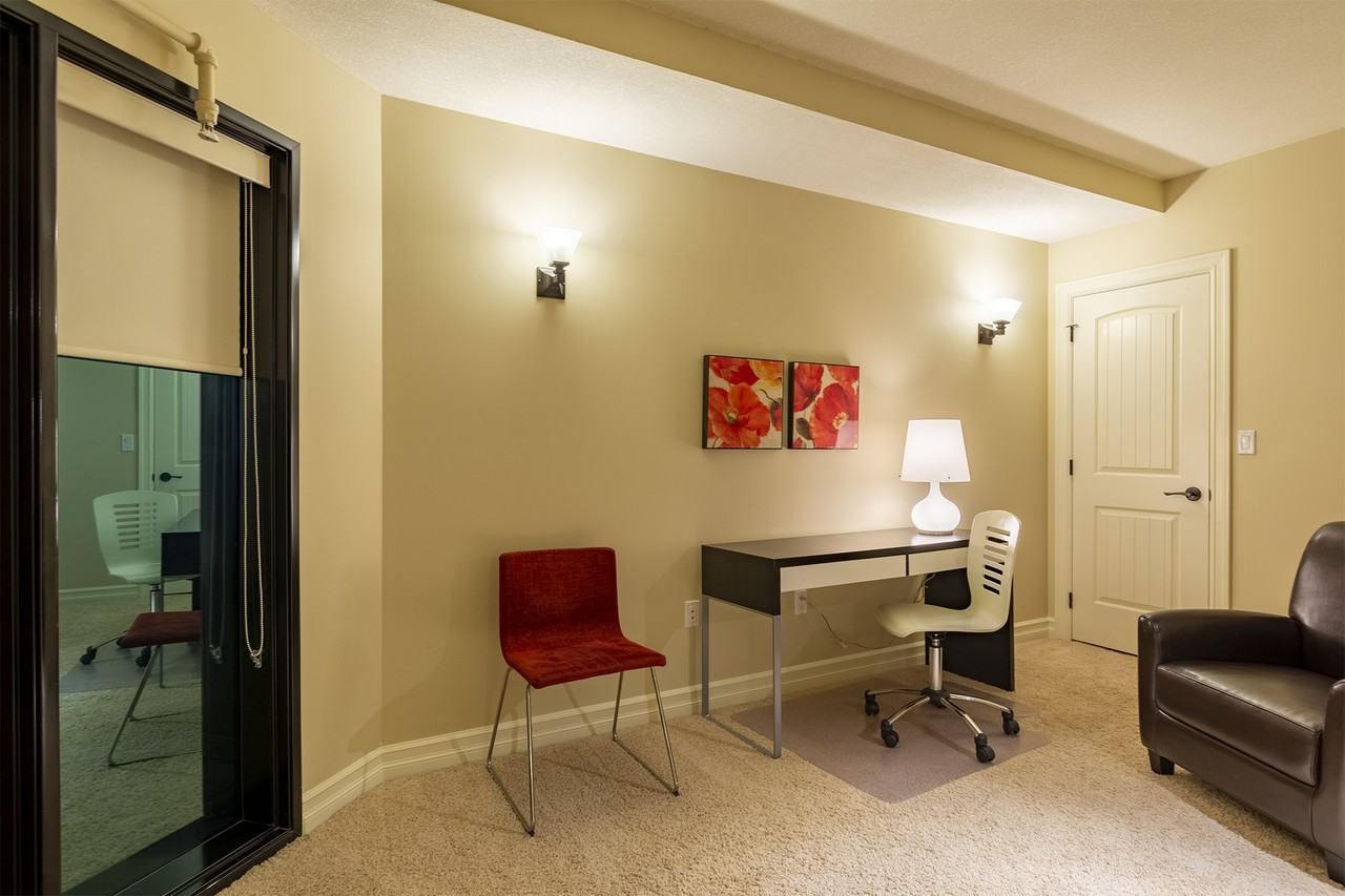 Meridian Suites - Photo 5 of 22