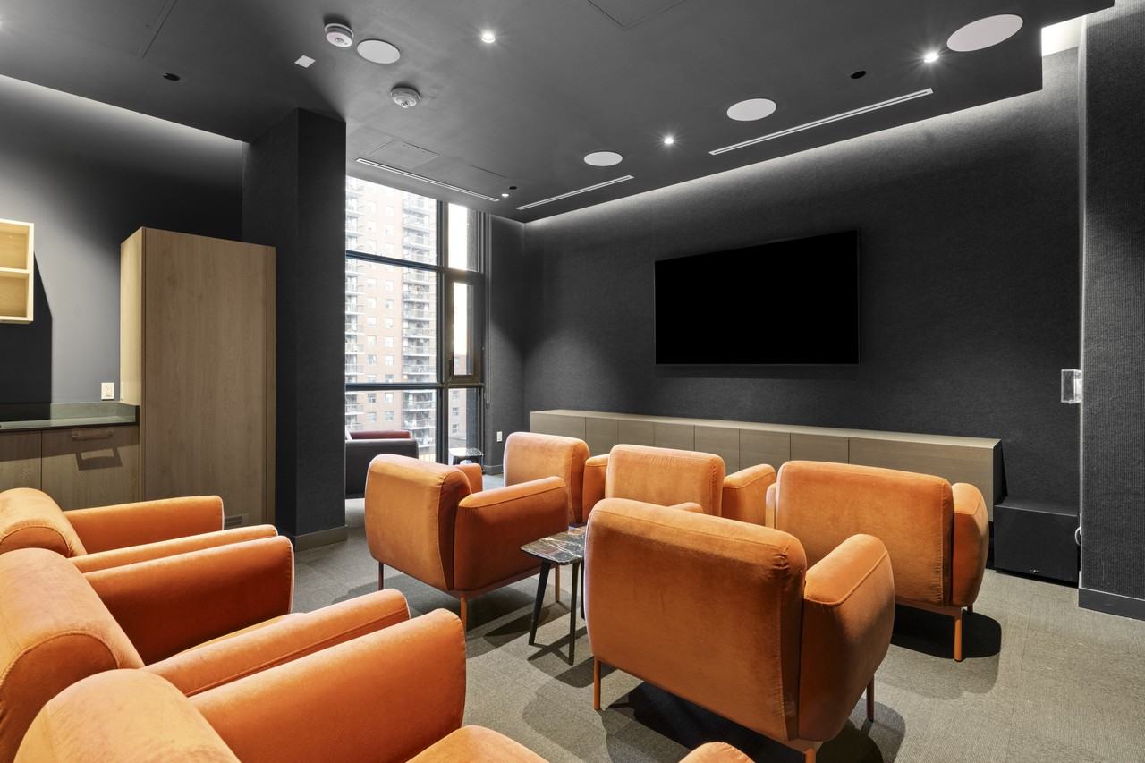 The Hampton - Photo 5 of 50