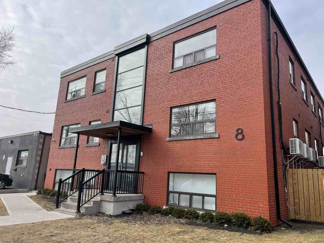 8 Castleton Avenue - Photo 2 of 16