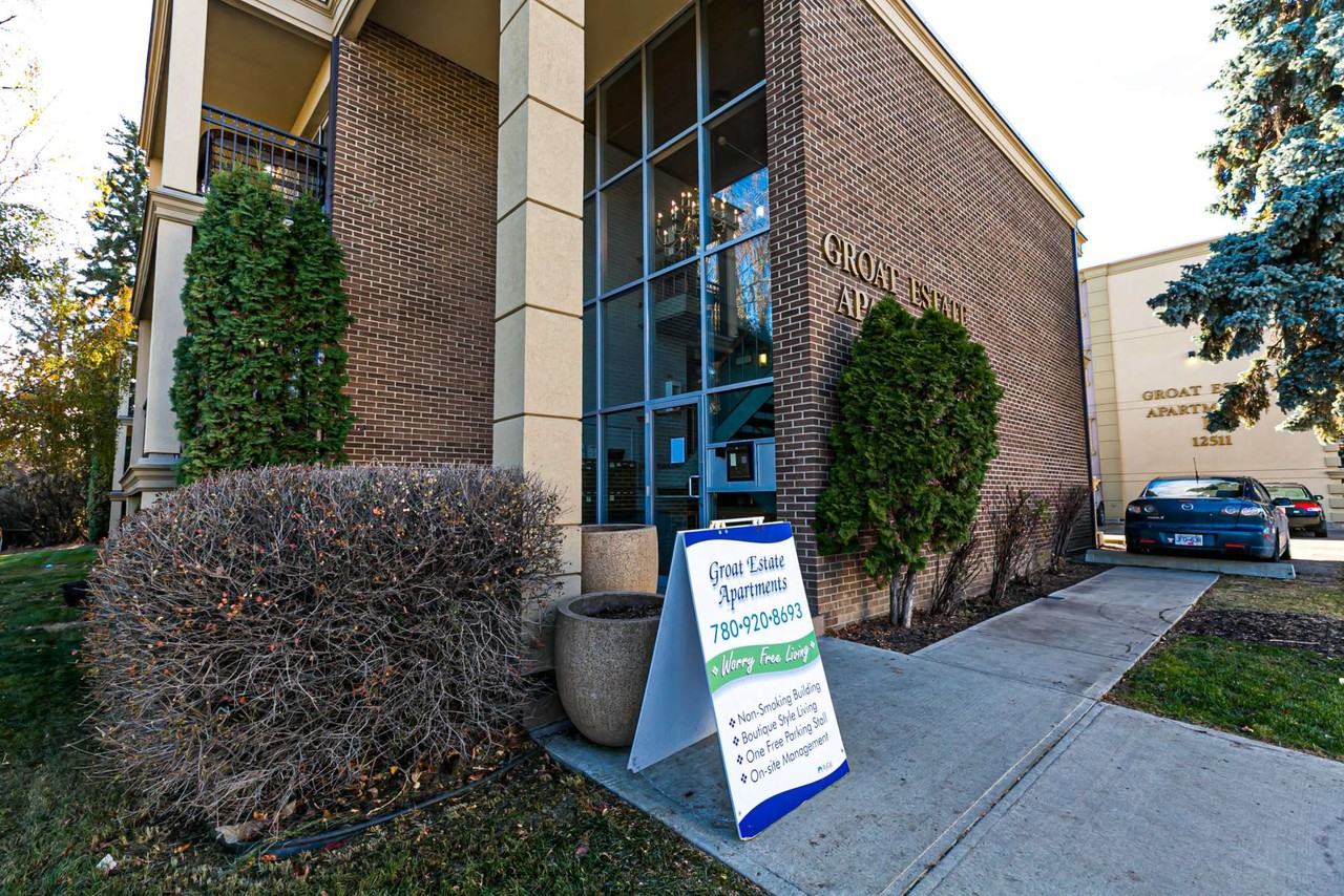 Groat Estate Apartments - Photo 3 of 26