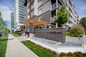 featured image of 537 Foster Ave