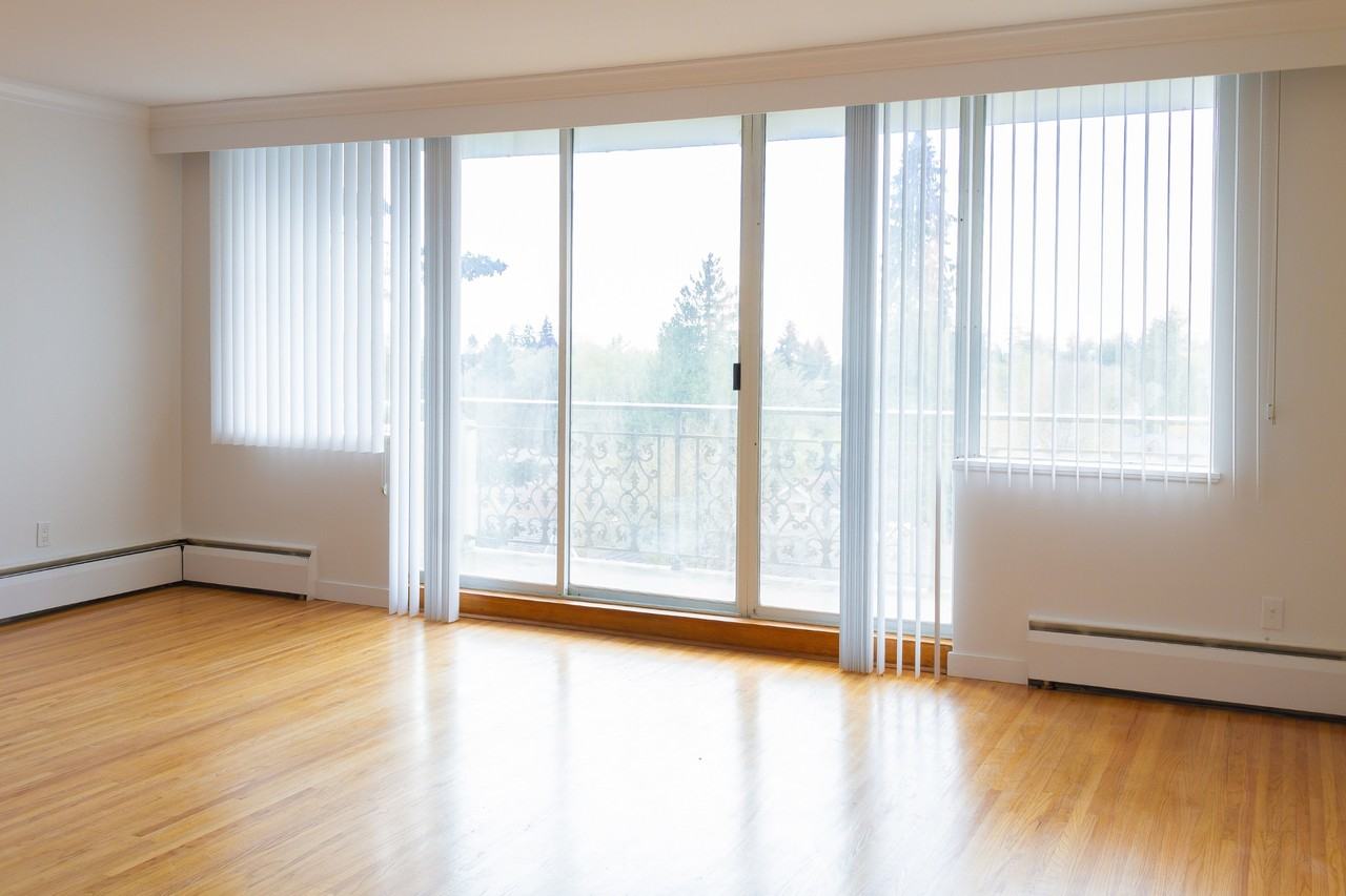 Fontainebleau Apartments - Photo 4 of 38