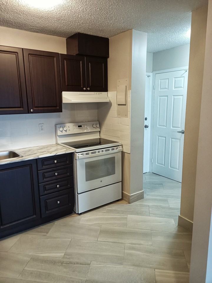 Pond Mills - 321 Pond Mills Rd - Photo 2 of 15