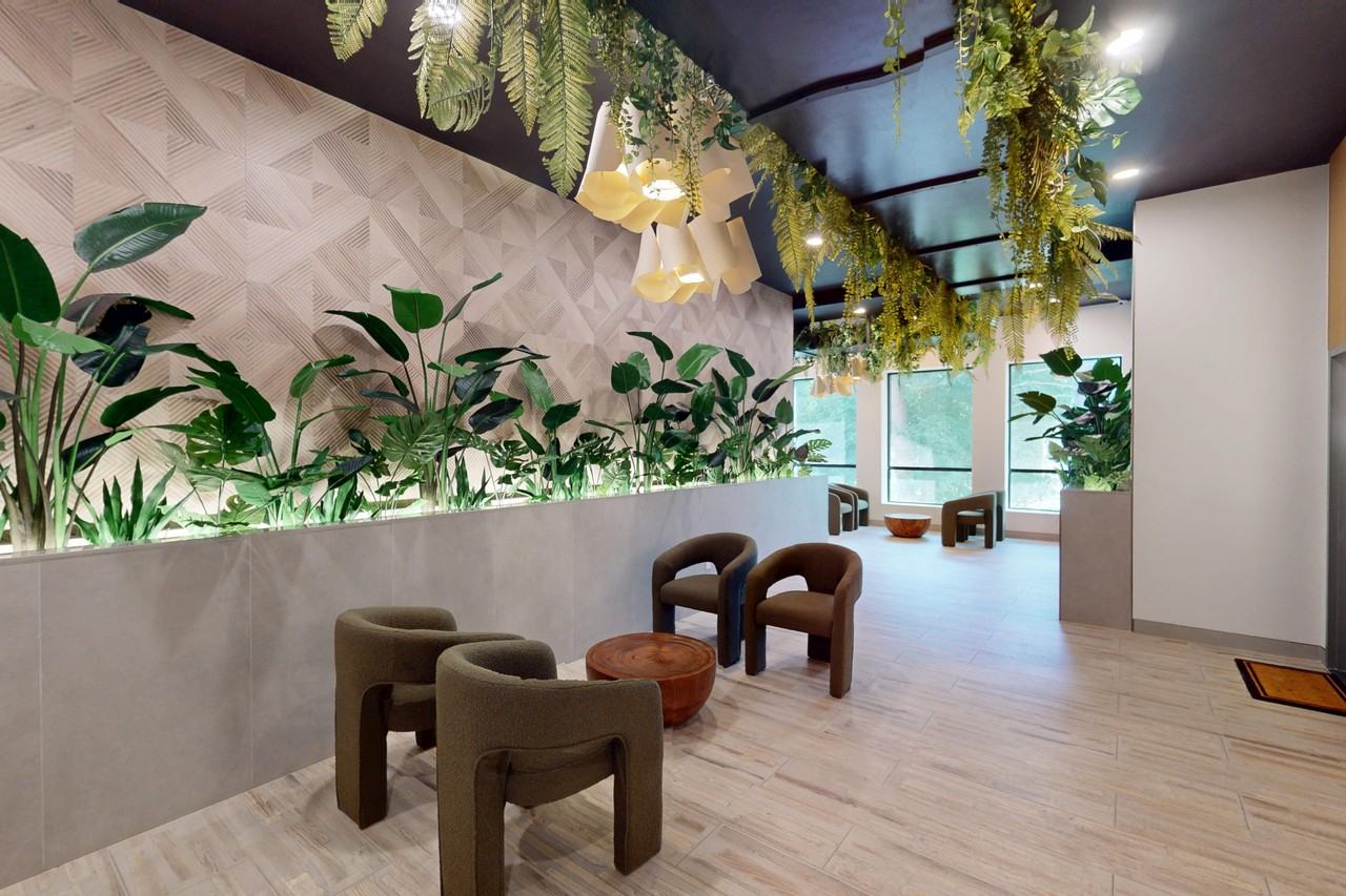 The Saint James - Photo 4 of 14