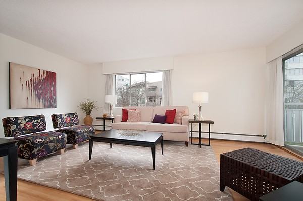 Royalee Court - Photo 7 of 13