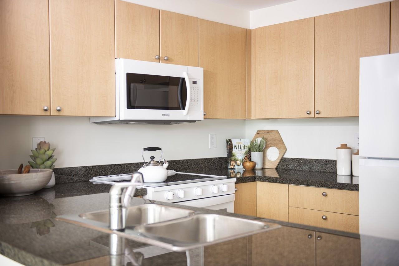 Bayshore Outlook - Photo 7 of 18