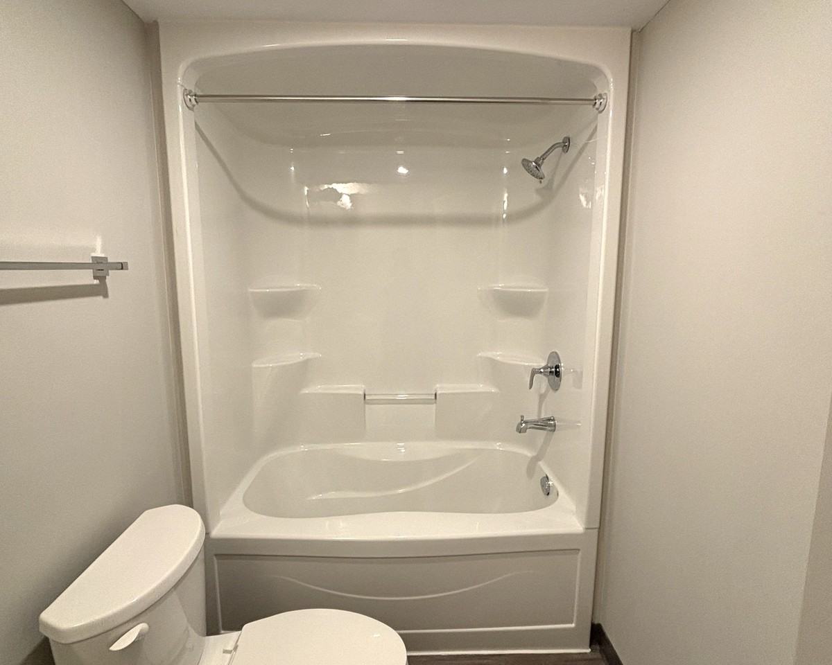 Bloomingdale Mews 2 - Photo 7 of 50