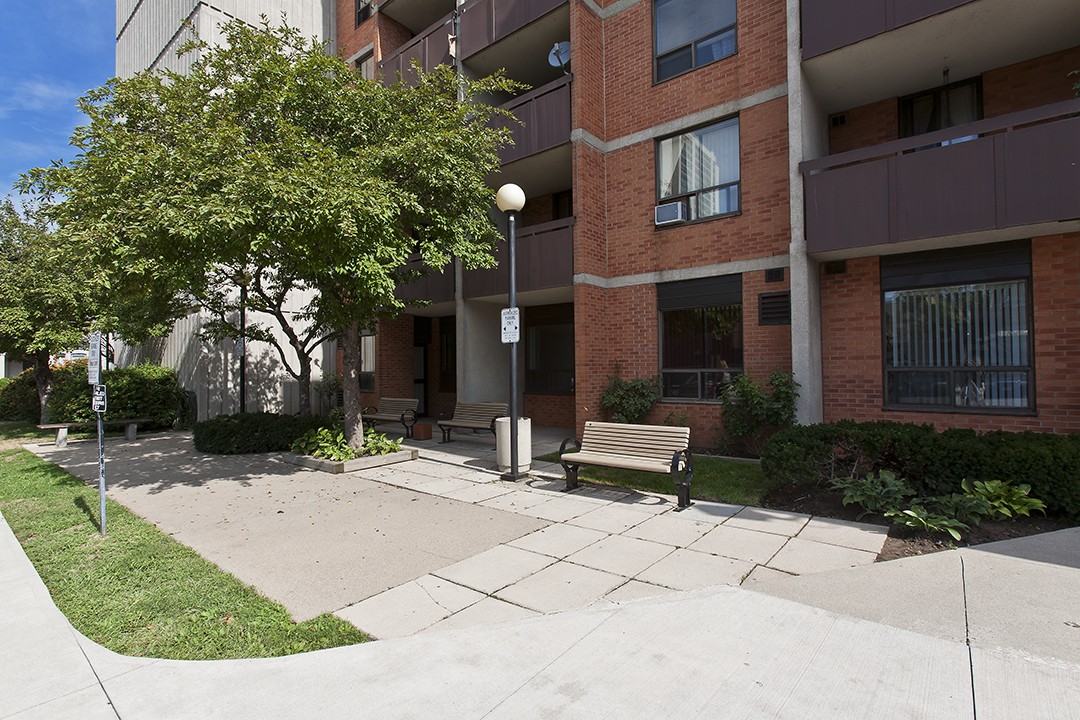 30 West - Photo 4 of 6