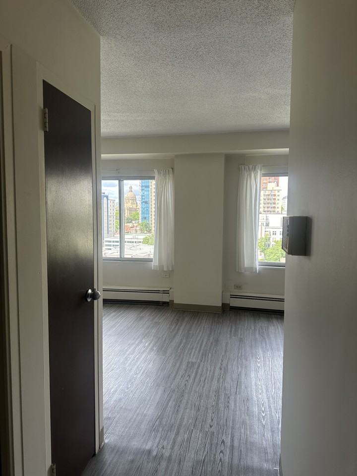 Rowand House - Photo 7 of 29