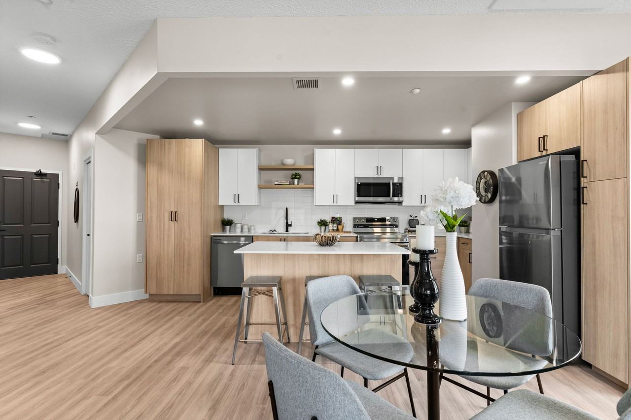 The Churchill Apartments - Photo 7 of 50