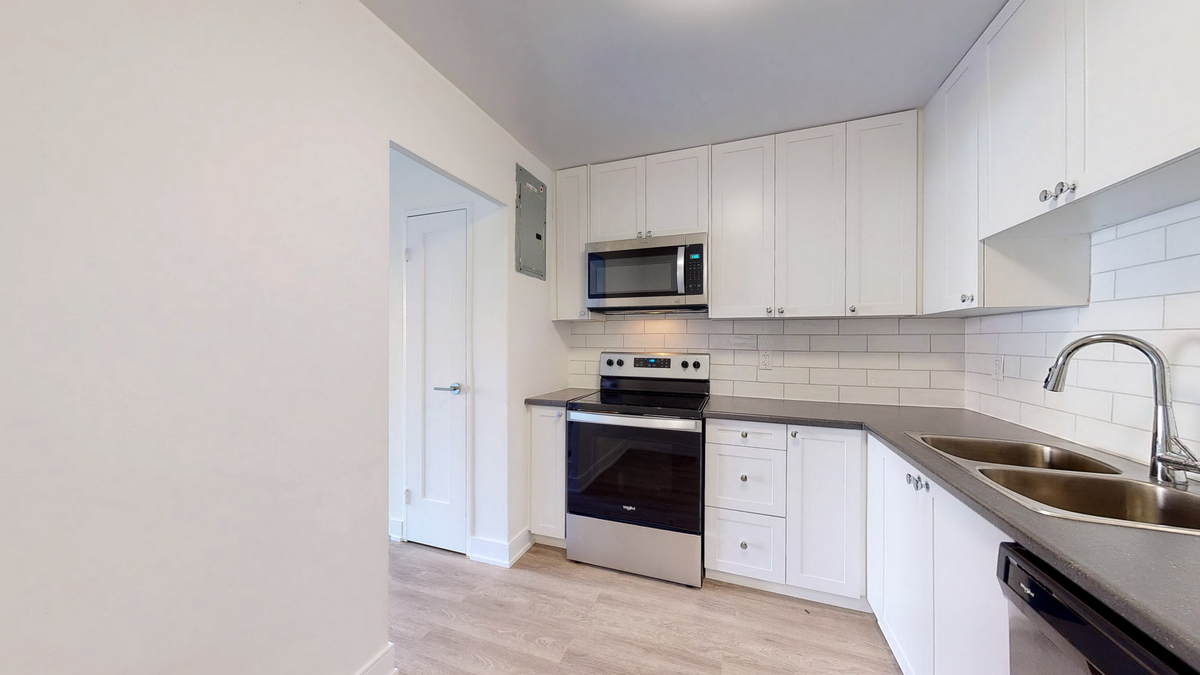 640, 650, 660 Fanshawe Park Road East - Photo 5 of 10