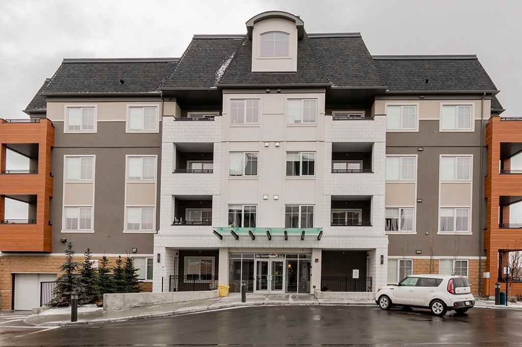 The Quarters - Photo 2 of 37