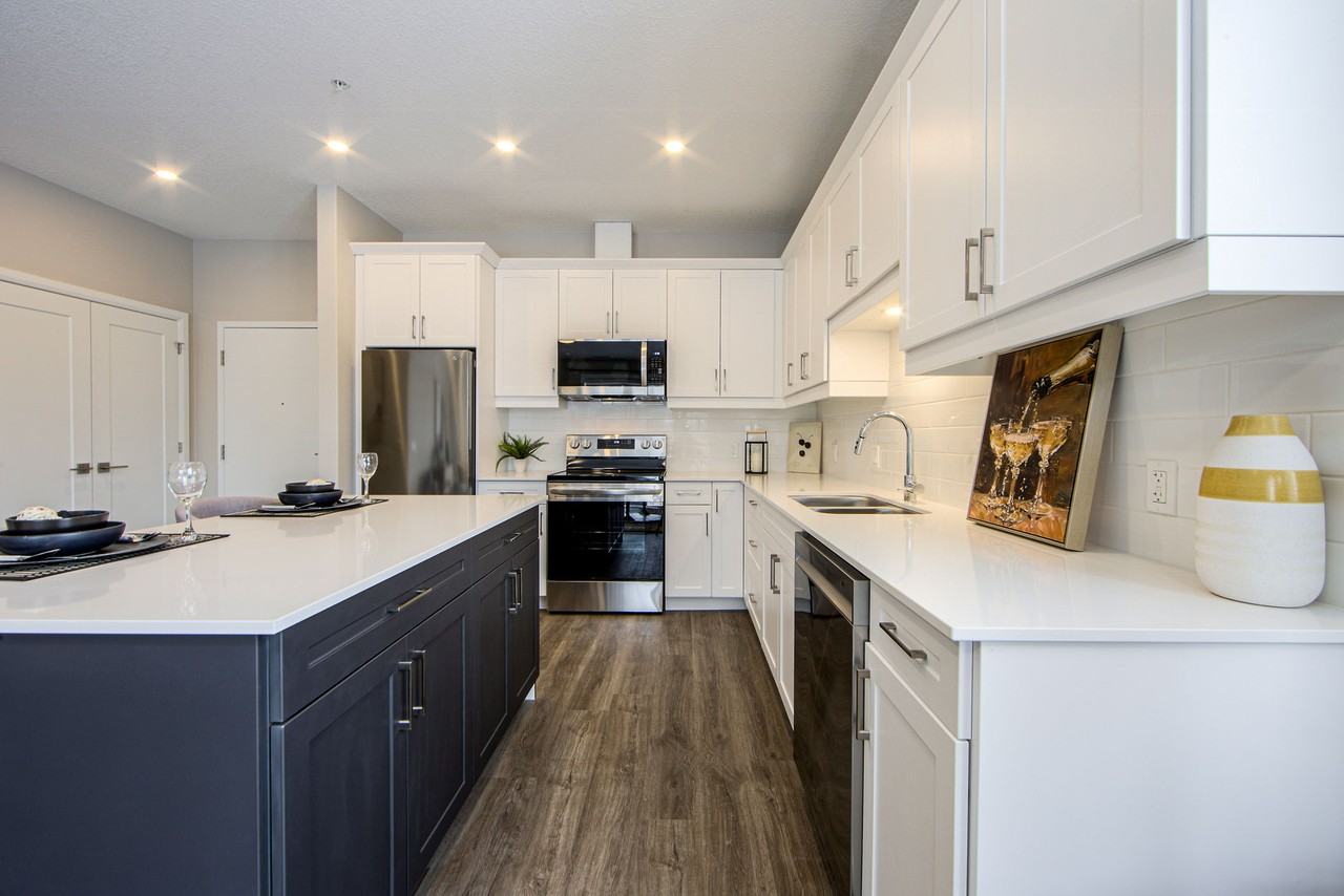 Elio Apartments - Photo 7 of 37