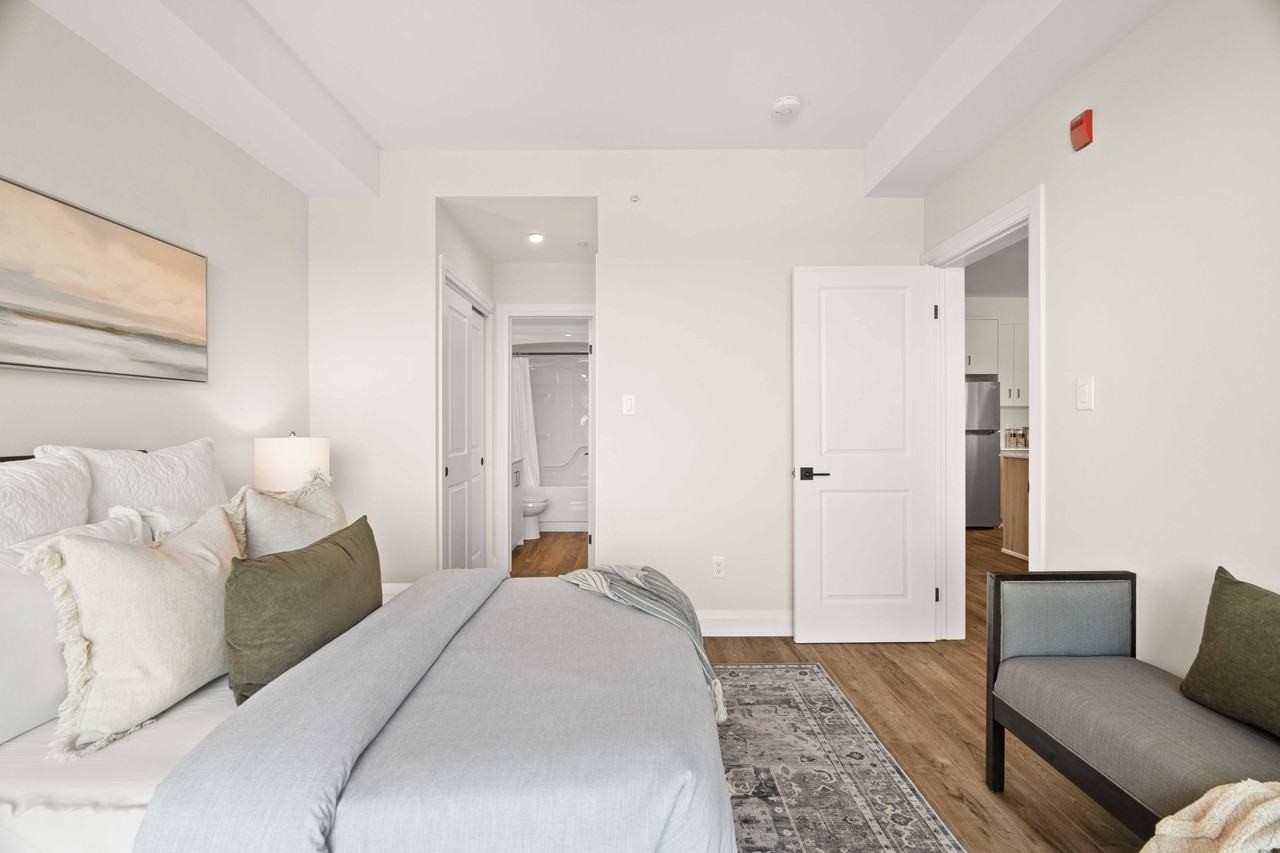 Sunningdale Heights - Photo 3 of 50