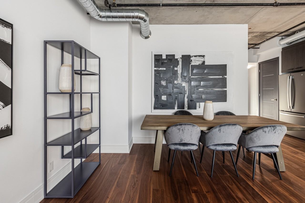 150 Marketplace - Photo 4 of 50