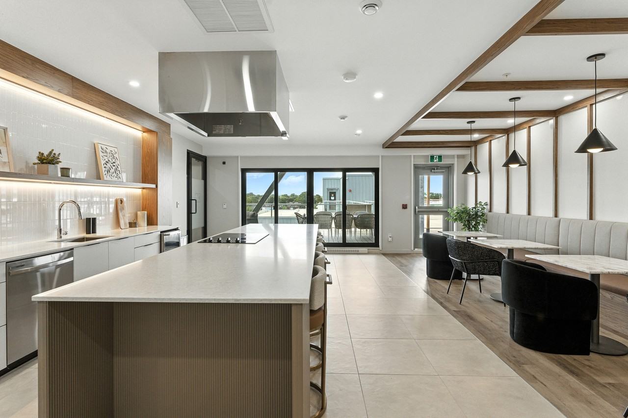 Gardenia - Photo 7 of 17