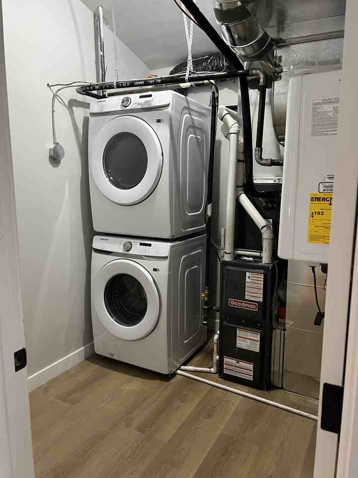 Mid Block - Photo 6 of 8