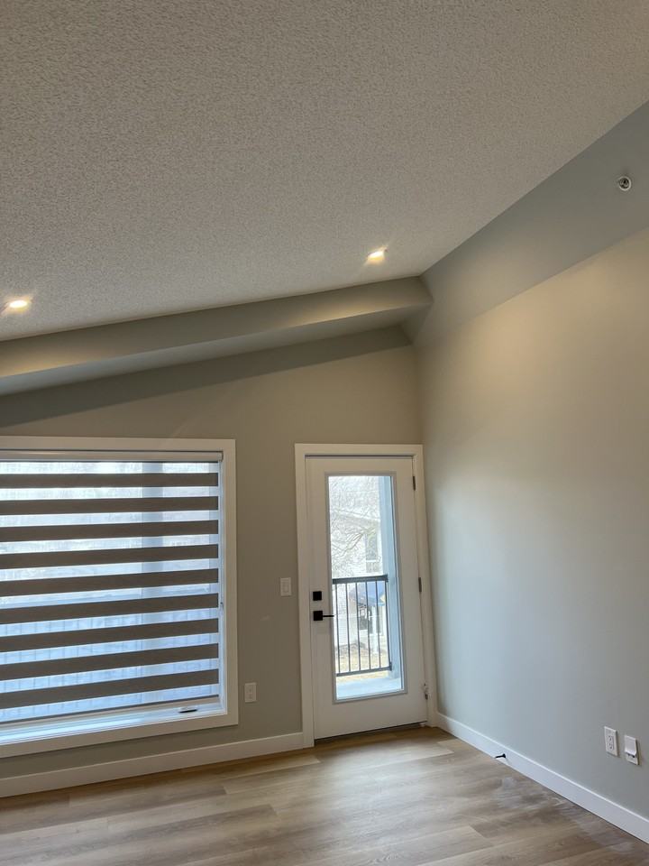 Mid Block - Photo 7 of 8