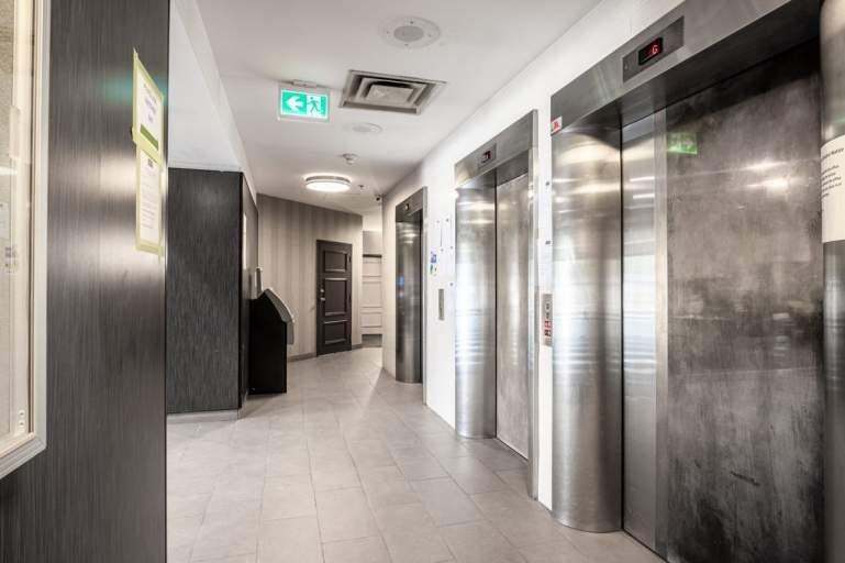 675 Richmond Street - Photo 3 of 21