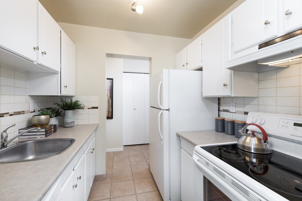 Vista - Photo 3 of 15