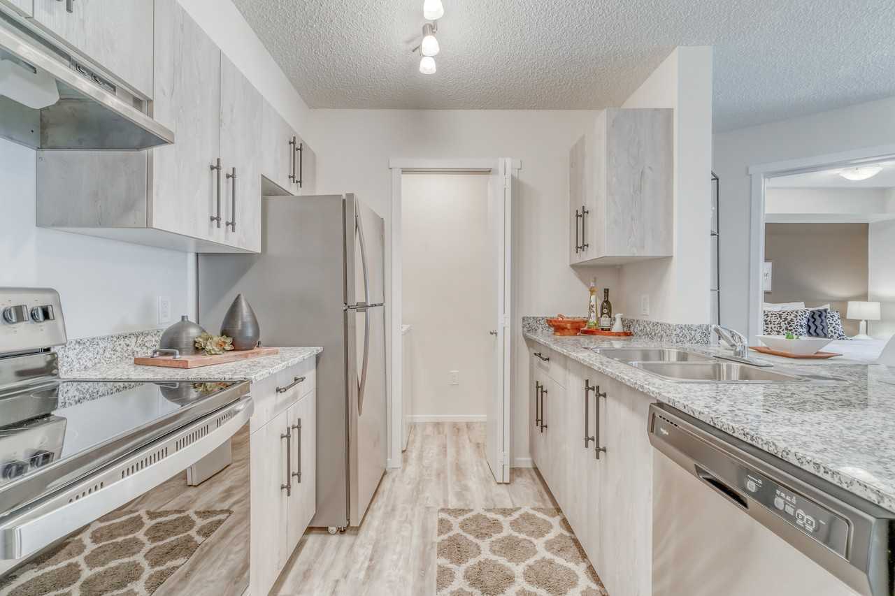 Riverview Pointe - Photo 6 of 38