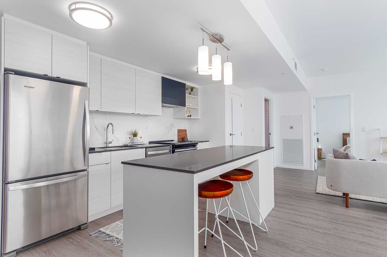 225 Carlton - Photo 4 of 22