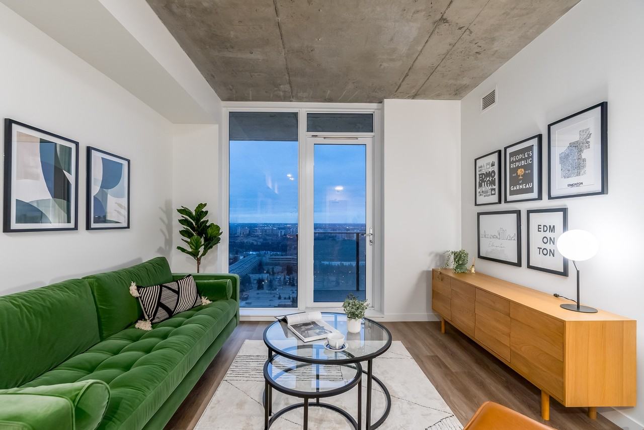 Eleanor - Photo 4 of 46