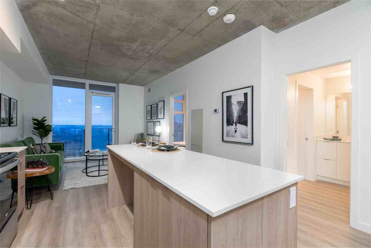 Eleanor - Photo 6 of 46