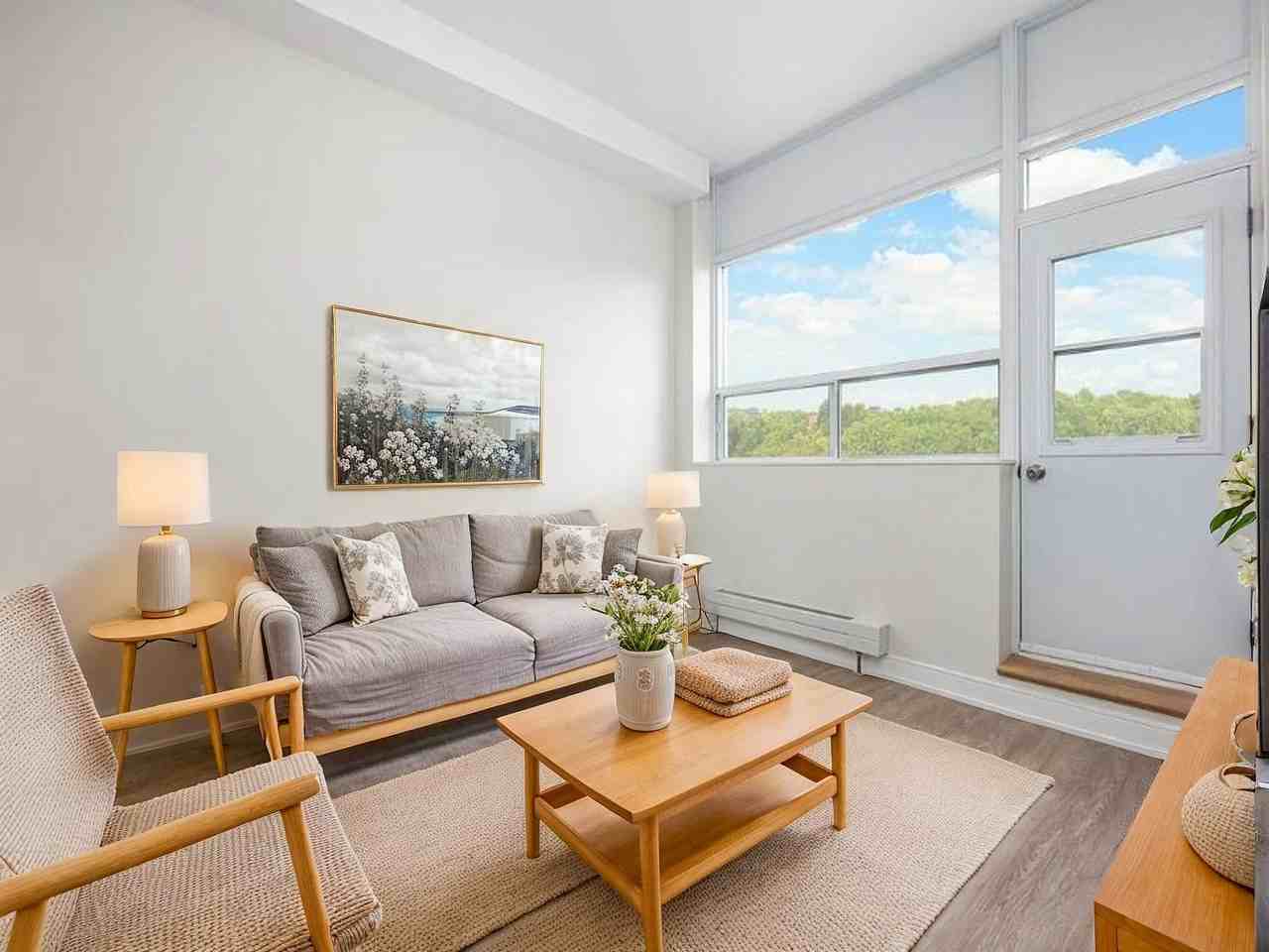 1465 Lawrence Avenue West - Photo 5 of 30