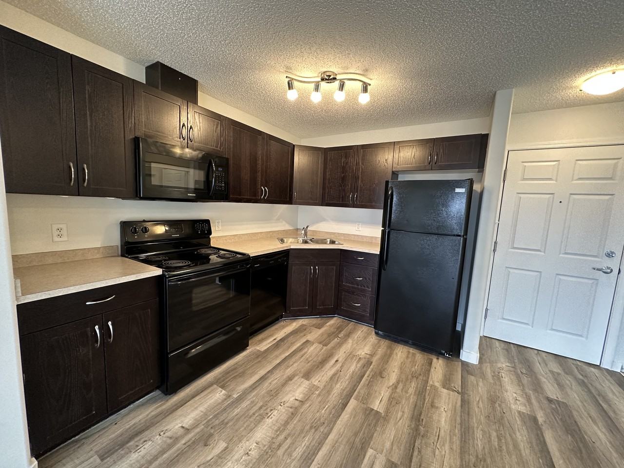 Lake Ridge Apartments - Photo 5 of 50