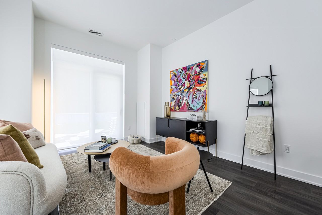 One Eighty Five - Photo 3 of 50