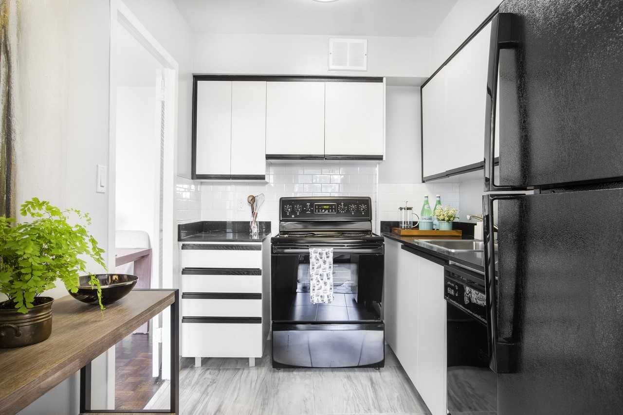 150 Graydon Hall Apartments - Photo 6 of 50