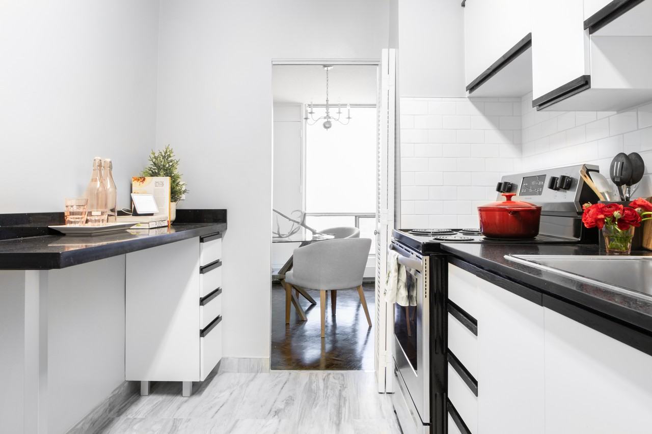 50 Graydon Hall Apartments - Photo 6 of 50