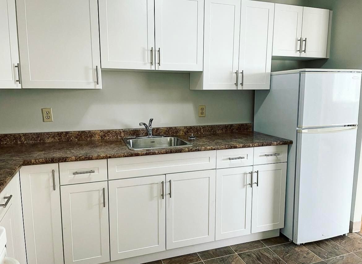 1080 Andrews - Photo 2 of 9