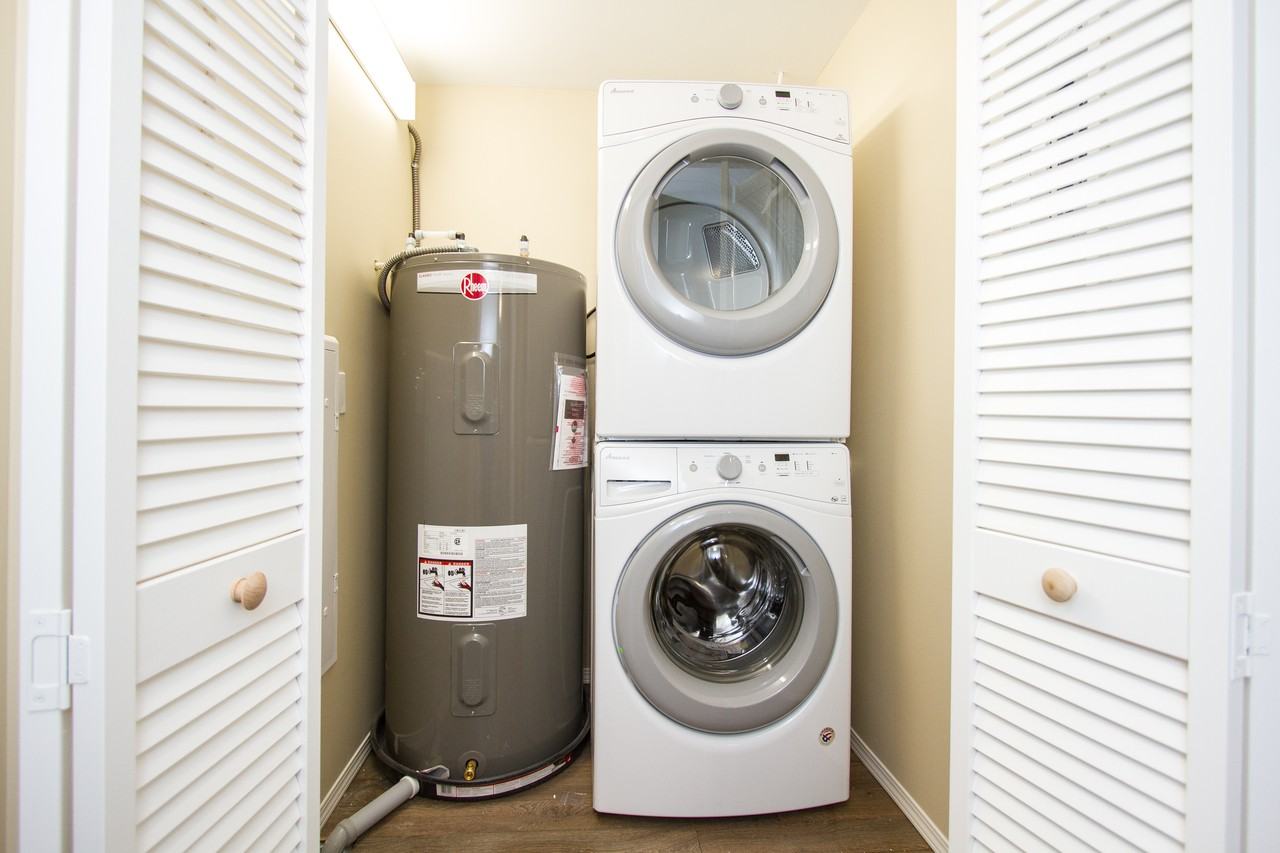 1178 Jefferson - Photo 5 of 8