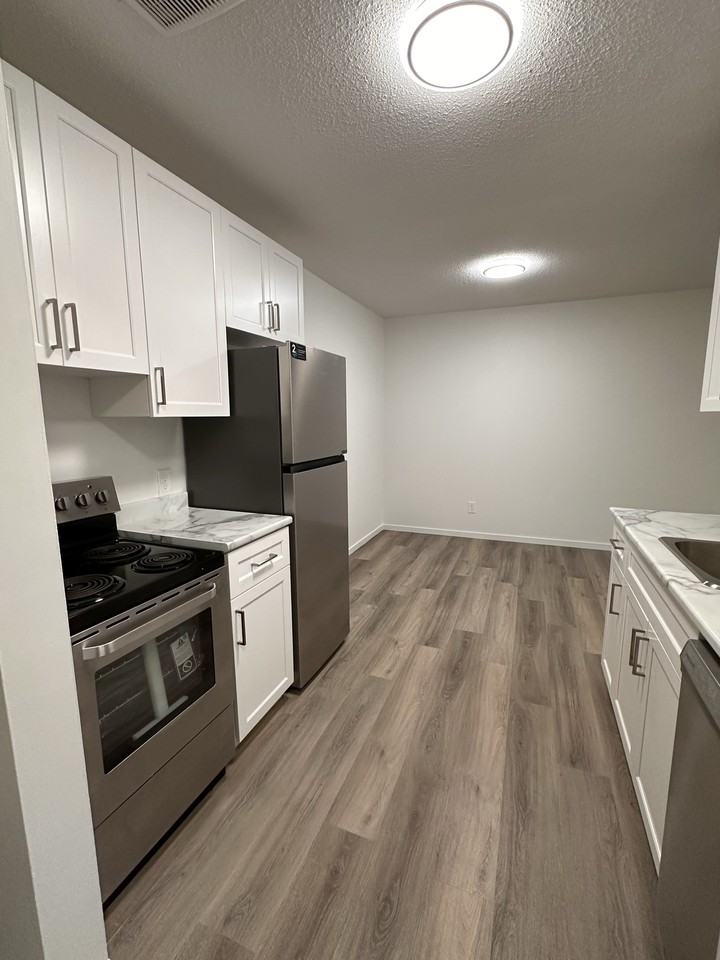 925 Chancellor - Photo 5 of 16